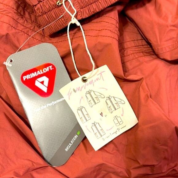 FP Movement Shred-It 5-in-1 Hooded Jacket in Wine Size S New w/ Tag MSRP $498 - Picture 11 of 14